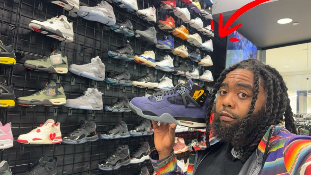 BEST SHOE STORE IN GEORGIA!! LAKER 4s, STRANGER THINGS FOAMPOSITE, AND MORE! 😮