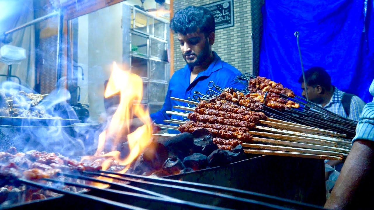 Ultimate NON VEGETARIAN STREET FOOD at Shivajinagar | SEEKH KEBAB | PAYA BOTI BIRYANI | Food Lovers