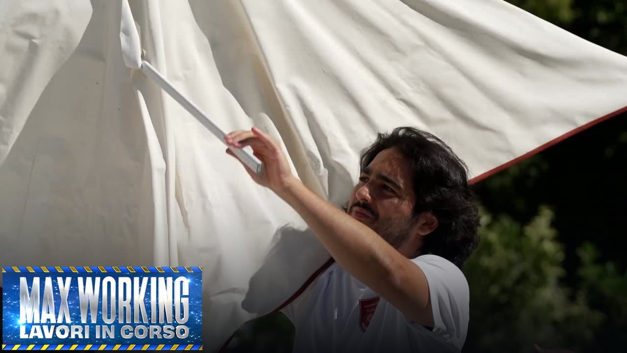 Max Working - Max Angioni e l'ombrellone