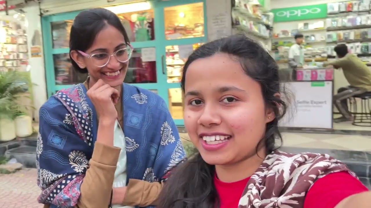 Pani puri khao khush hojao😂