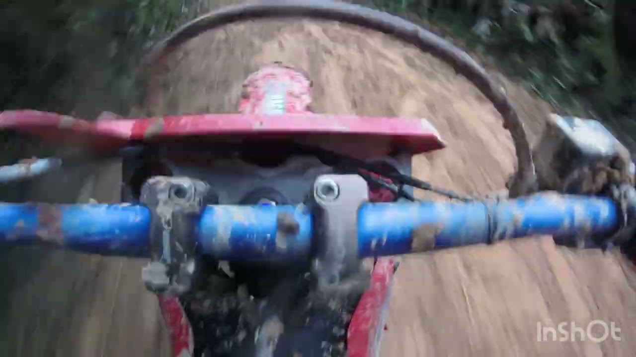 XRE 300 na trilha pesada,chuva,lama