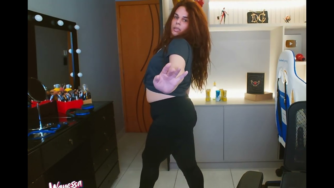 Wanessa Wolf performando URIAS - CUNTELECTUAL