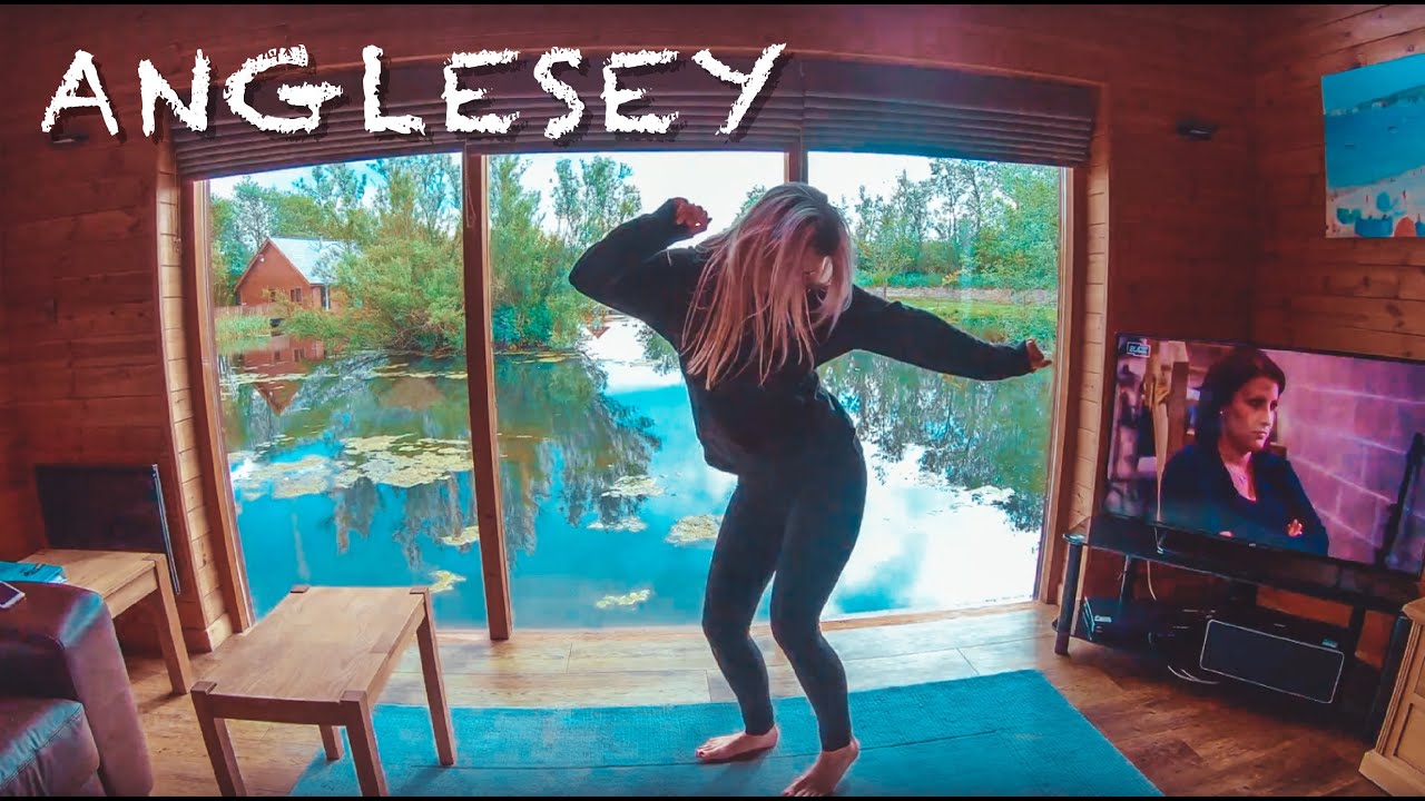 ANGLESEY LAKESIDE LODGE WALES [4K UHD] TRAVEL VIDEO 2019