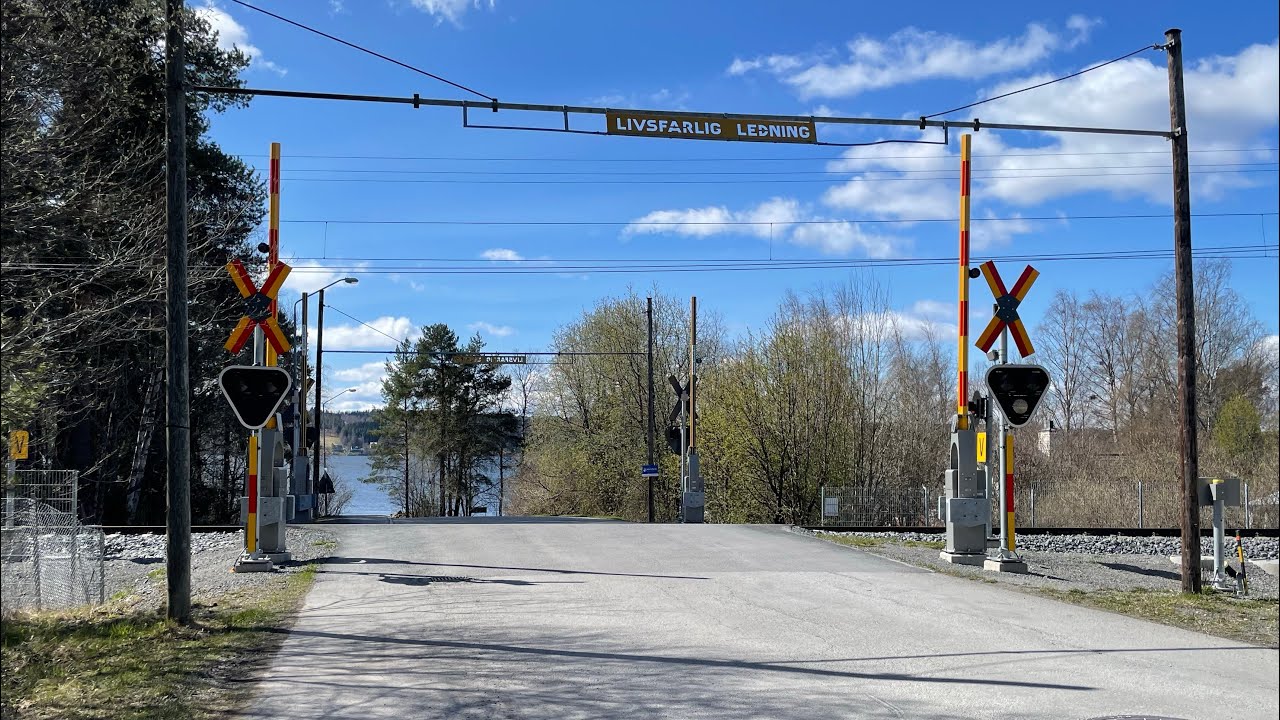 Järnvägsövergång Östersund // Railroad crossing (Sommaren 2025)