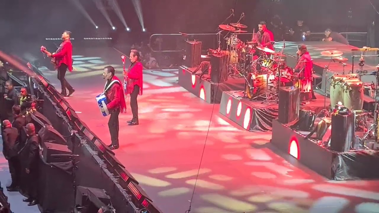 La oferta,  Los Tigres del Norte, 7 junio 2025, Arena Monterrey