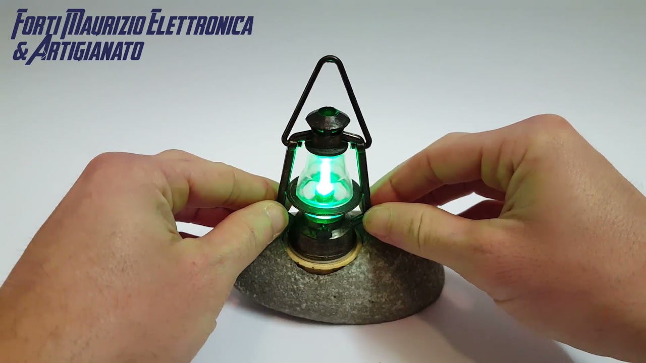 MODIFICA DI MINI LANTERNA CON MICRO INTERRUTTORE + LED RGB