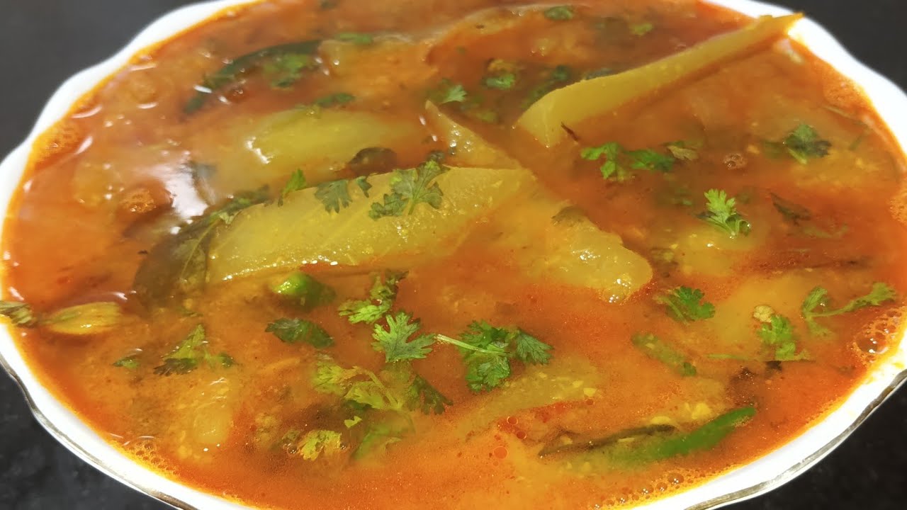 Hyderabadi Kaddu Ka Dalcha/Bottlegourd dal