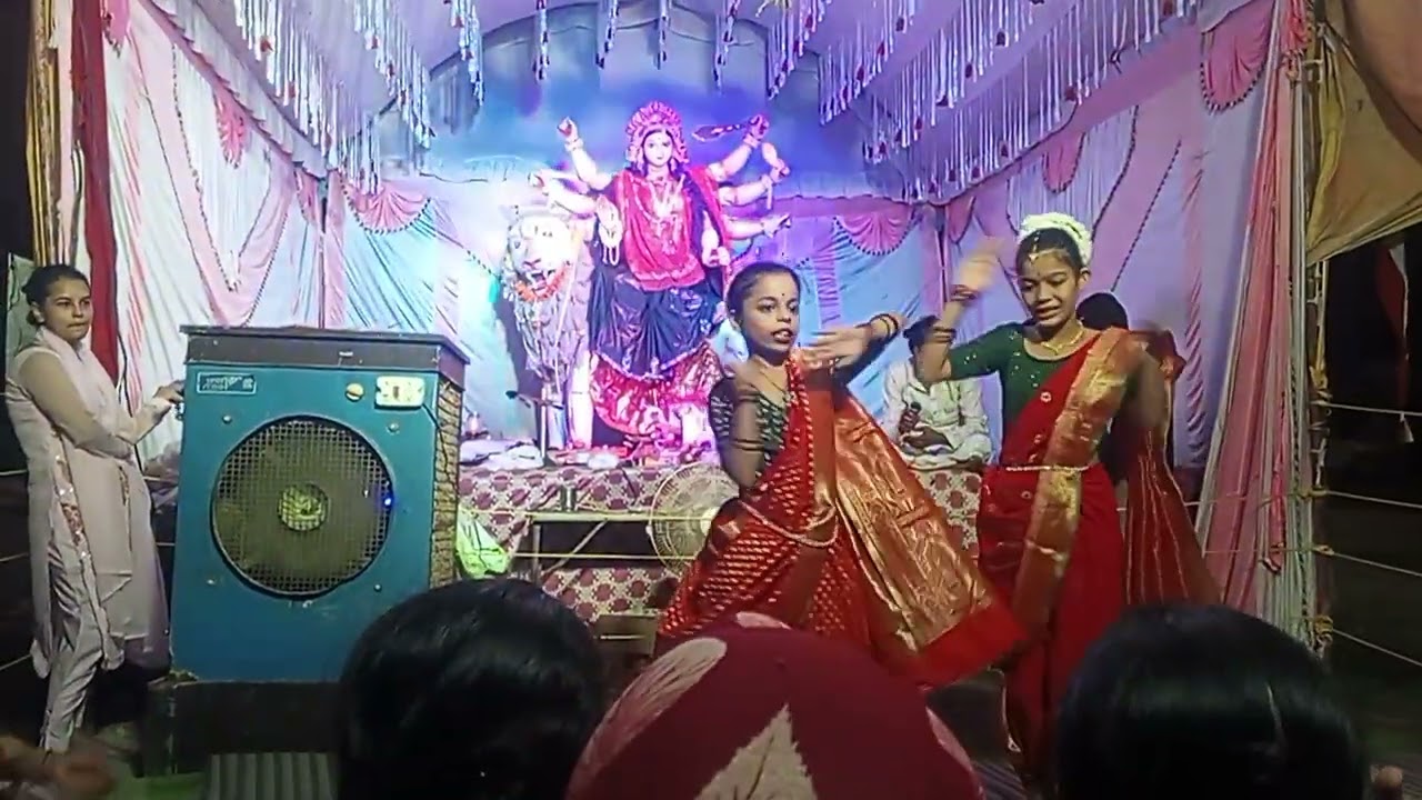 Dola re dola dance performance 