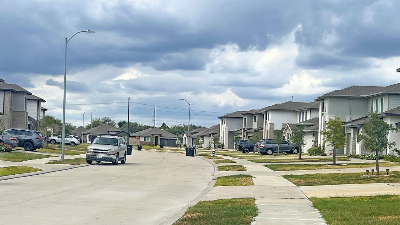 Drive Through American (Richmond Texas) Neighborhoods - 4K