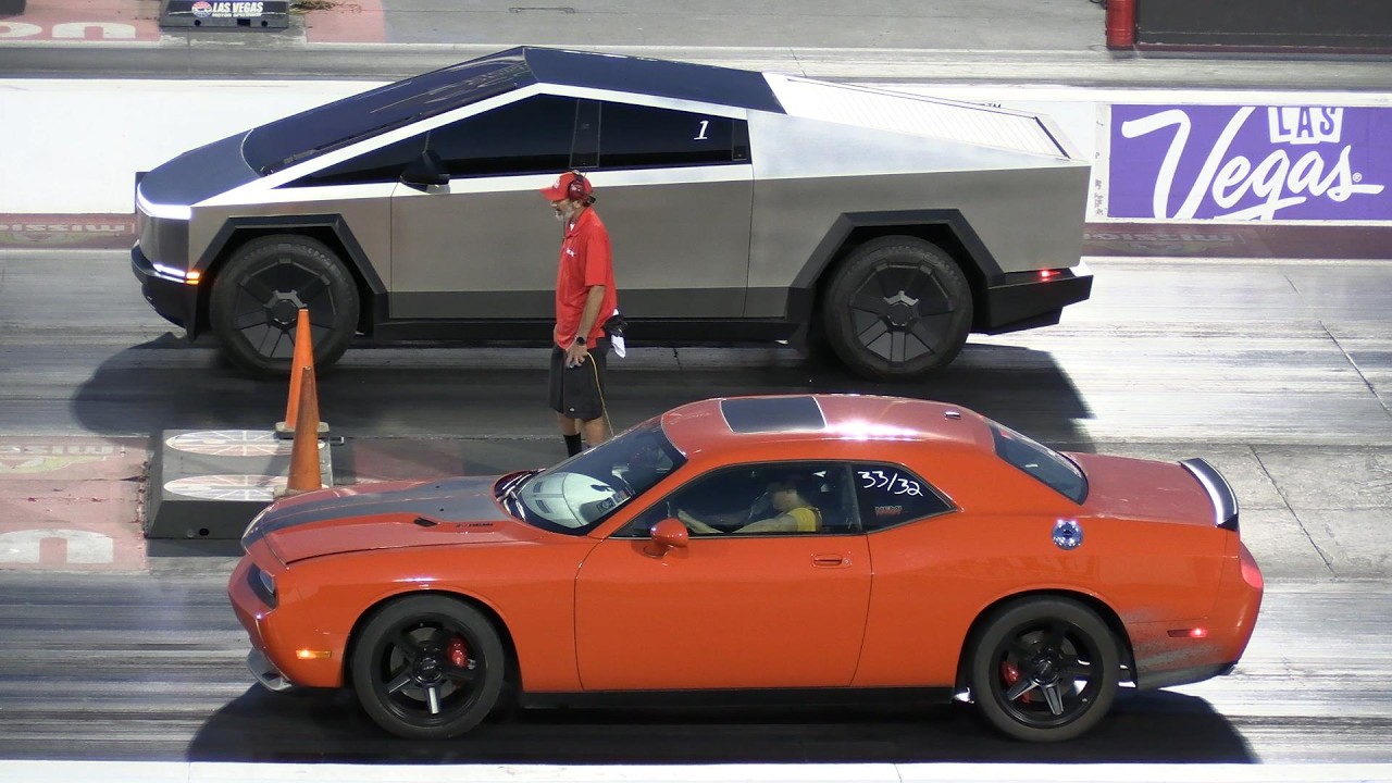 Tesla Cybertruck vs Challenger SRT