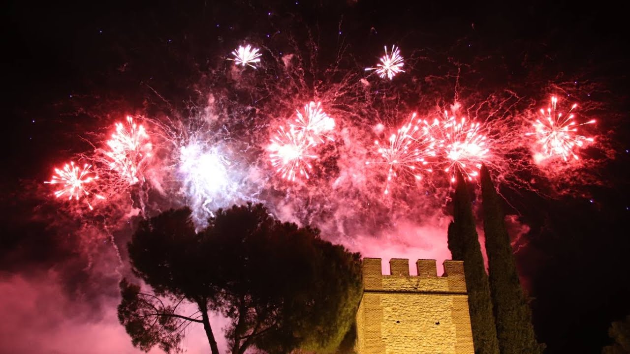 Espectáculo piromusical Cabalgata de Reyes 2024 de Alcalá de Henares