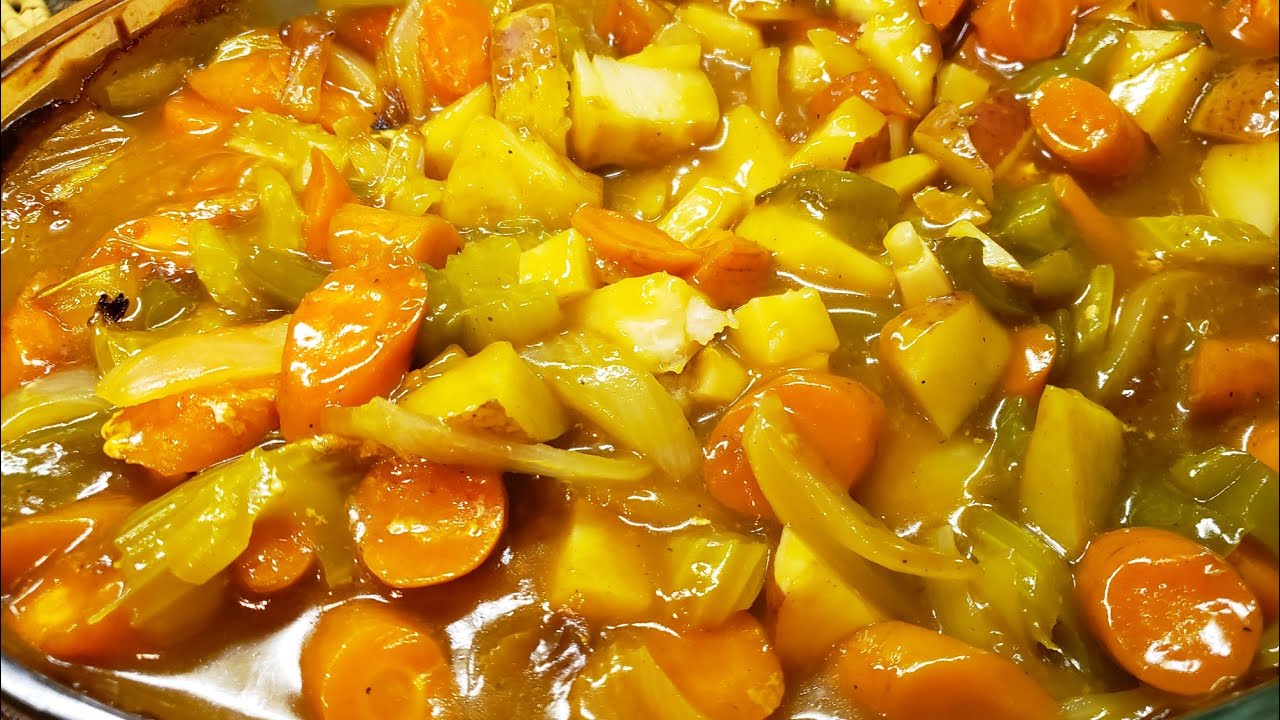 Easy Baked Chicken with Vegetables &  Aldi's Burman's American Dinner Sauce.  