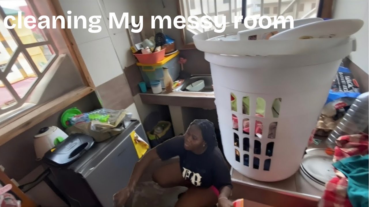 Clean my disgusting hostel room with me 