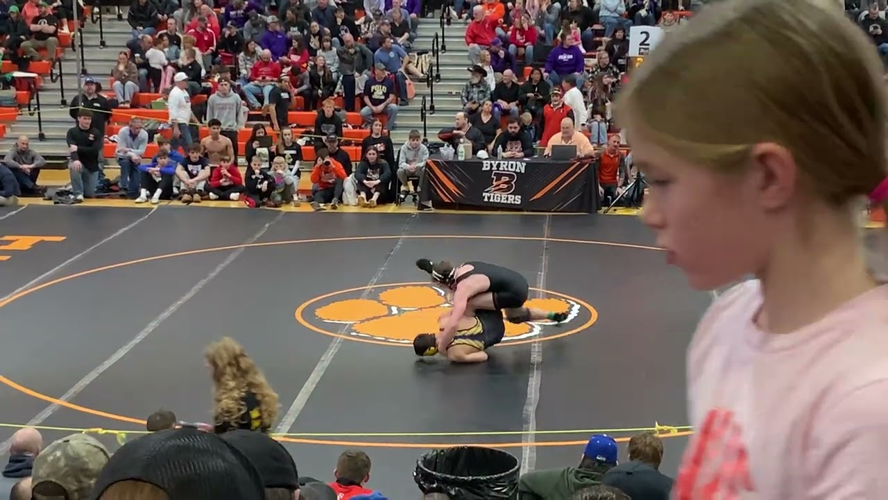 Brody Stien (Byron) vs Duke Mays (Johnsburg) TF 18-3 3:25