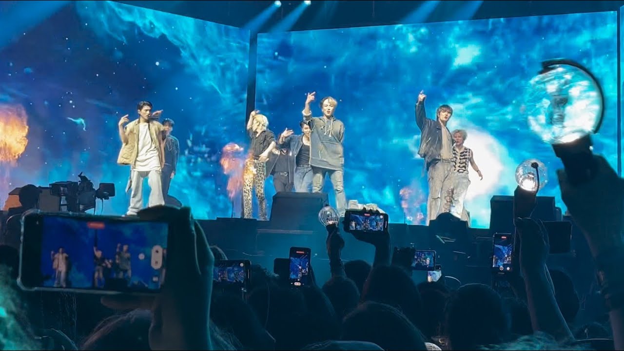 ATEEZ (에이티즈) in Paris 220504 – Answer - Fancam