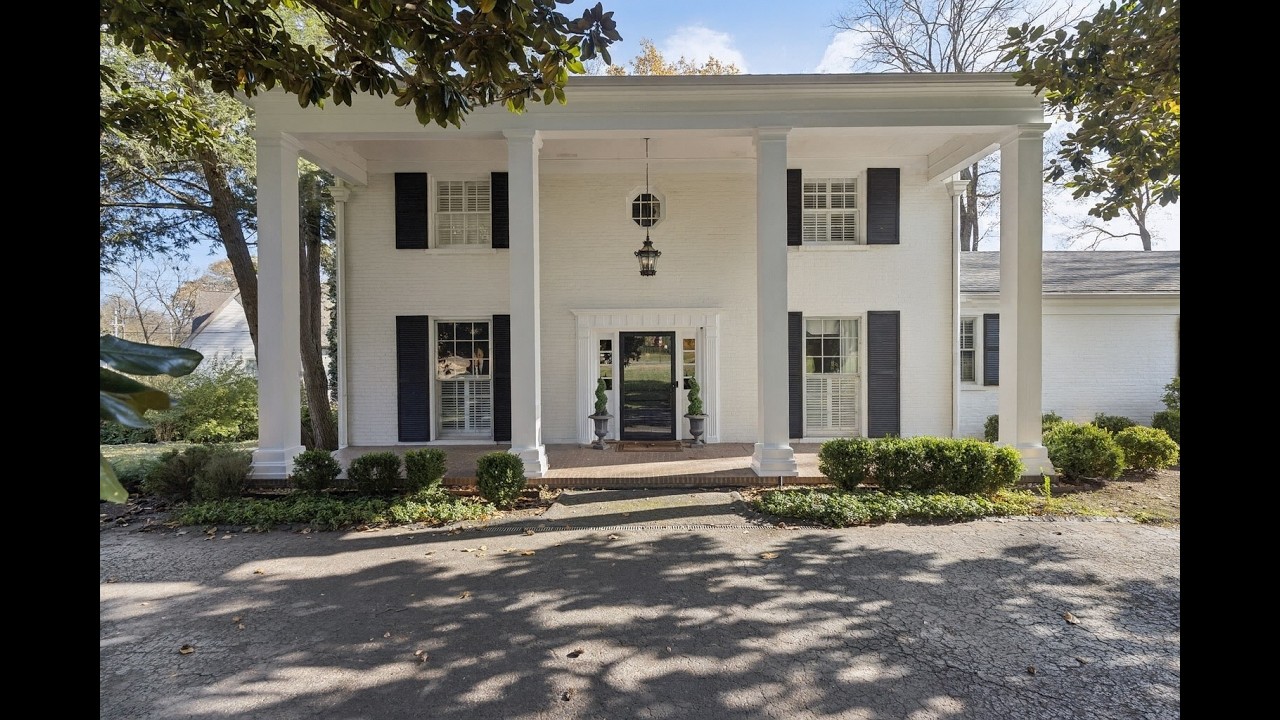 Timeless Colonial for under $1.5m in Nashville - 3505 Woodmont Blvd Nashville, TN