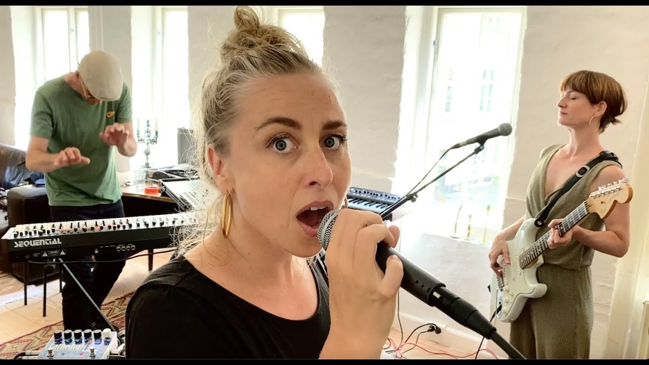 Nana Jacobi - Farer Vild I Mit Hoved - Live