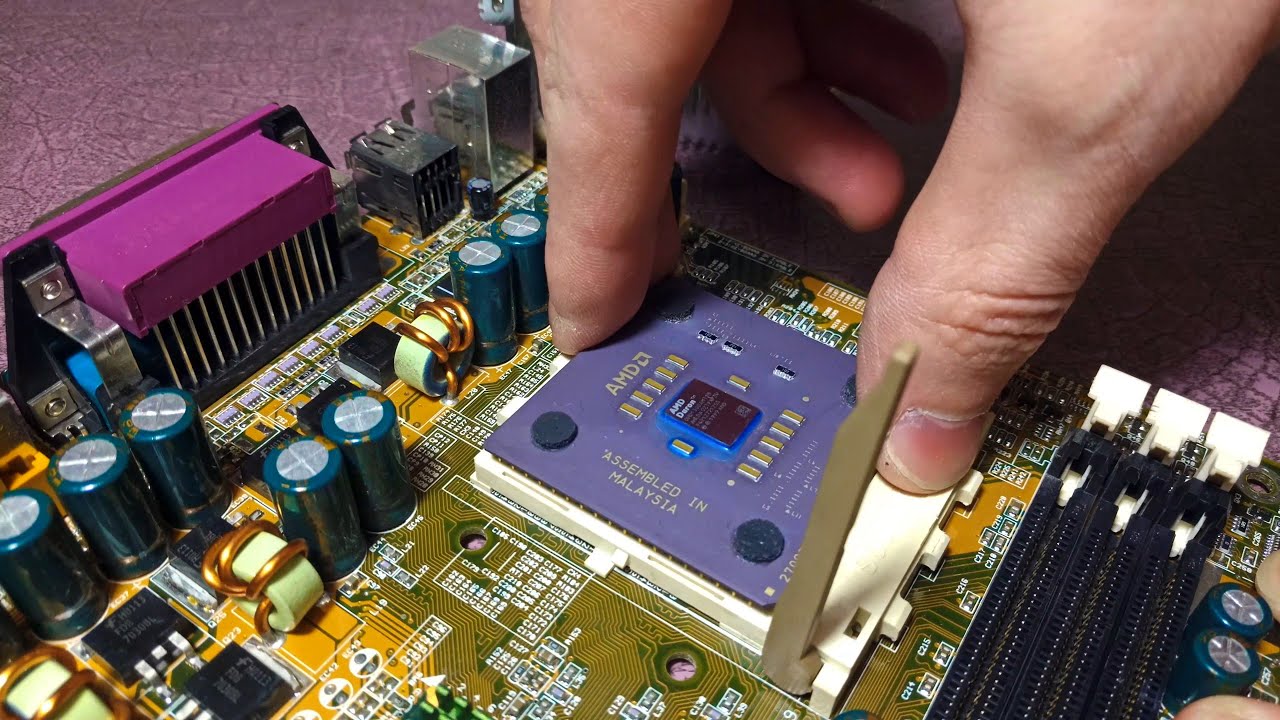 Мой первый компьютер из 2001. Duron и GeForce2.