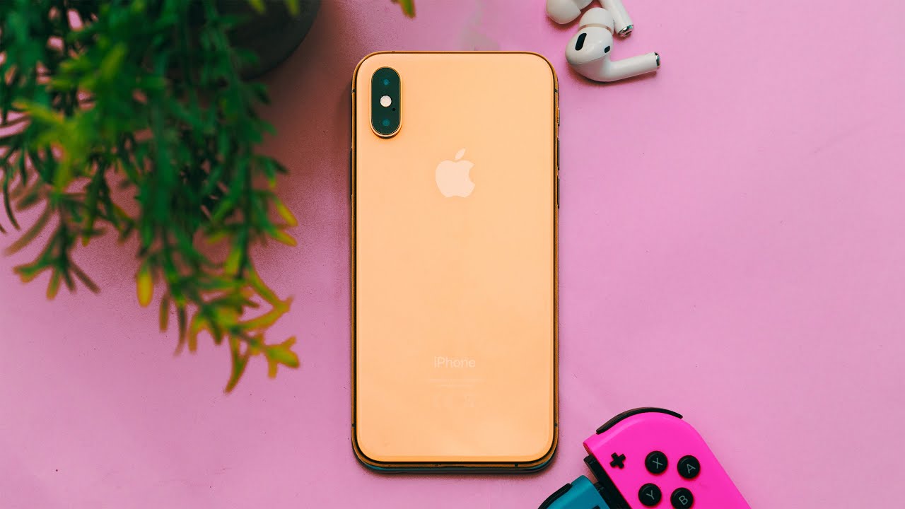 Should You Still Buy the iPhone XS In 2022? A VERY Long Term Review!
