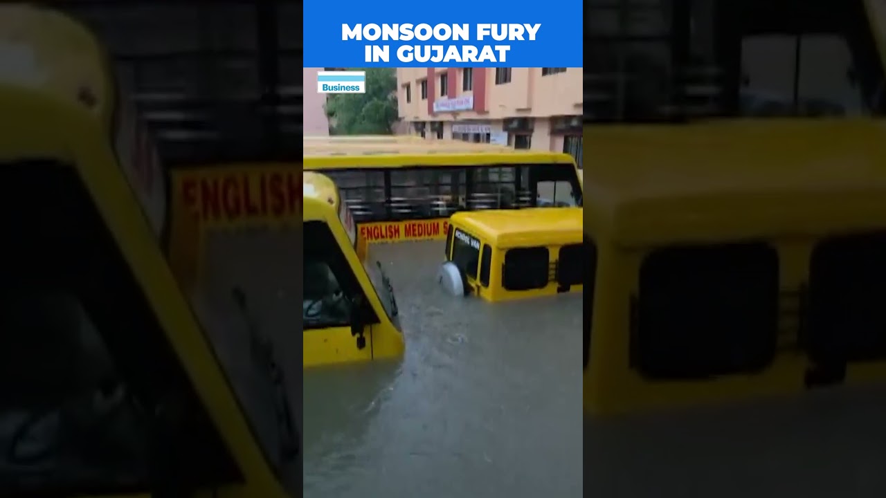 Monsoon Fury In Gujarat: Torrential Downpour Submerges Valsad & Vapi, Blocking NH-48 Completely