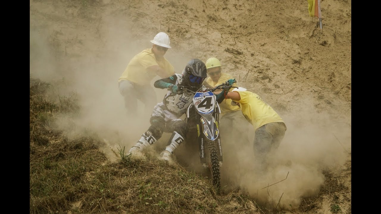 BIGGEST Hillclimb Competition EVER in New York on SUZUKI 750 | Poags Hole