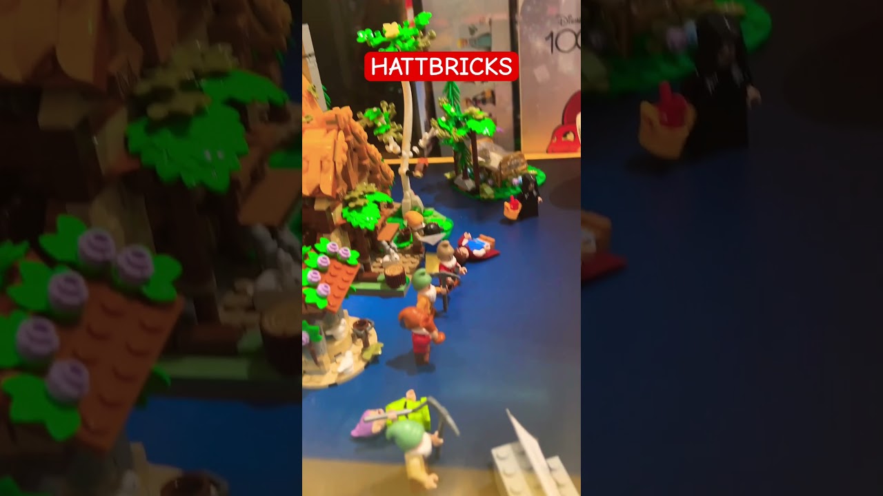 LEGO | Disney Snow White and the Seven Dwarfs' Cottage (43242)