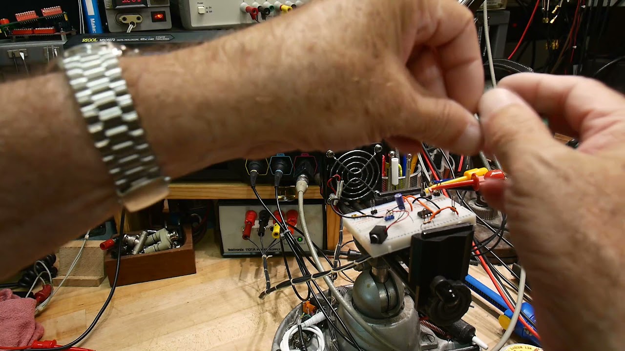 #879 MSO5000 Waveform Recorder