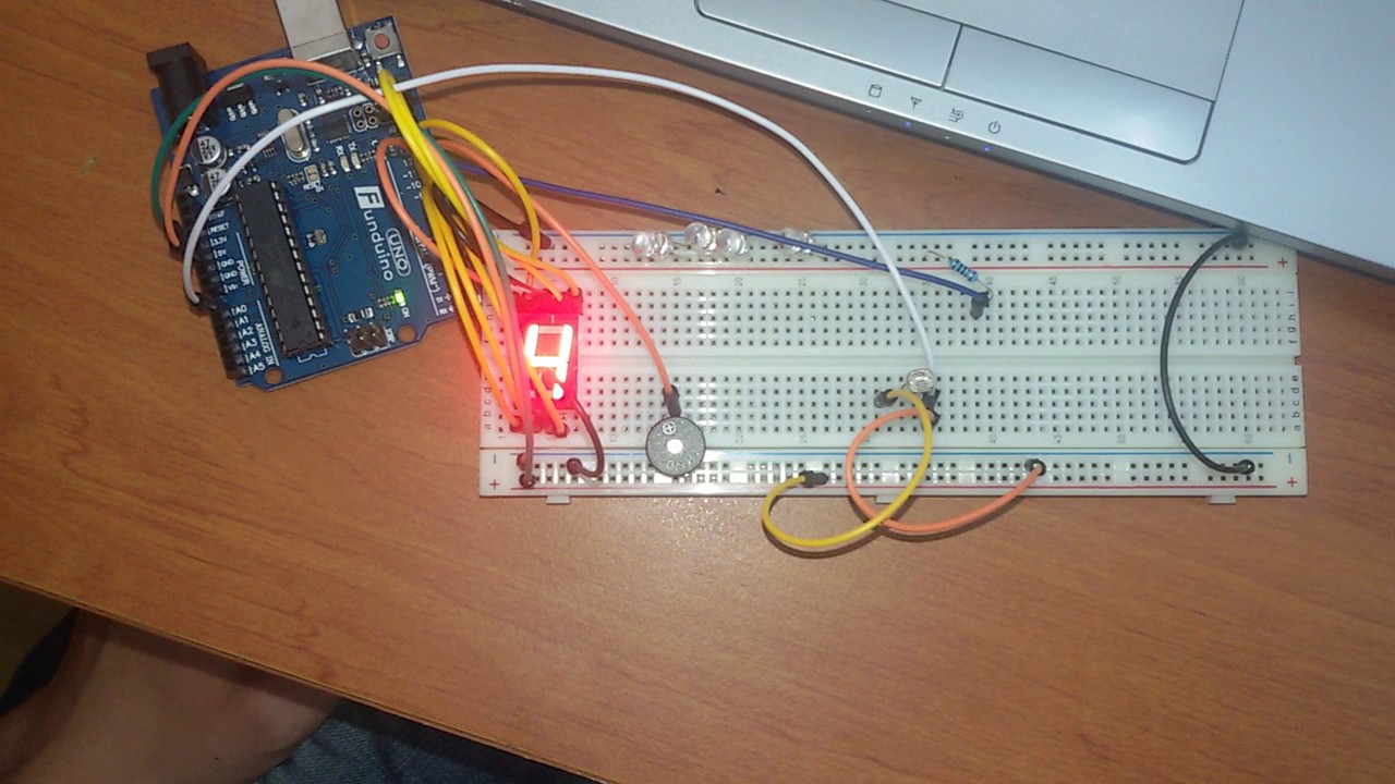 display buzzer arduino
