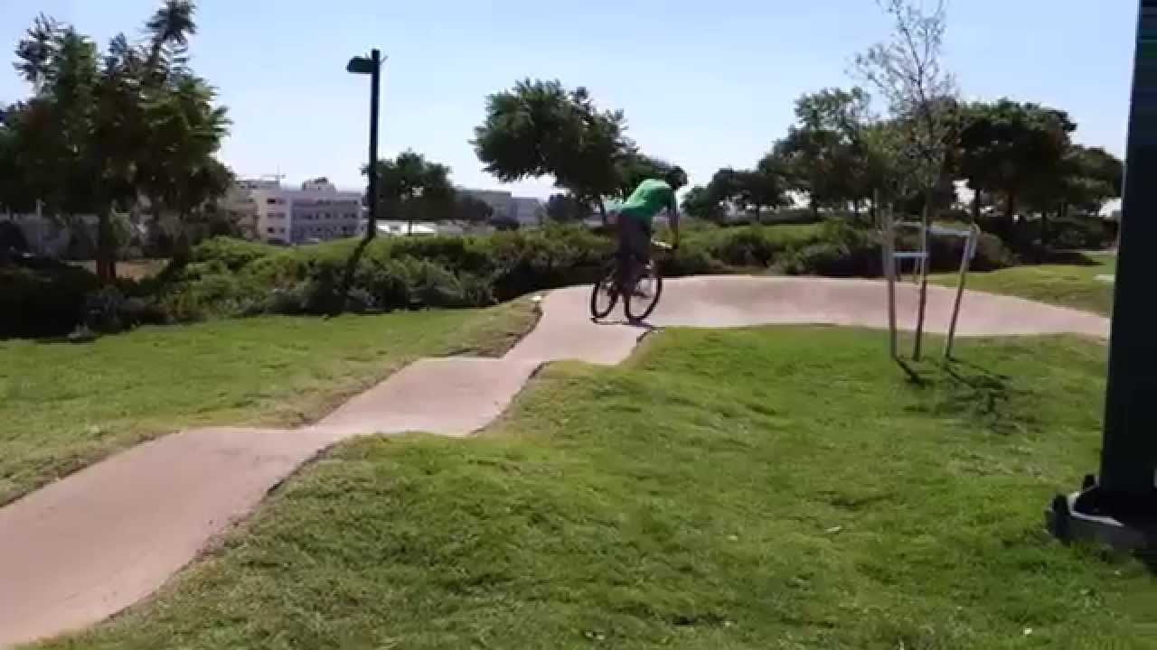 טכניקת רכיבה: איך להתאמן על פאמפטרק Pumptrack