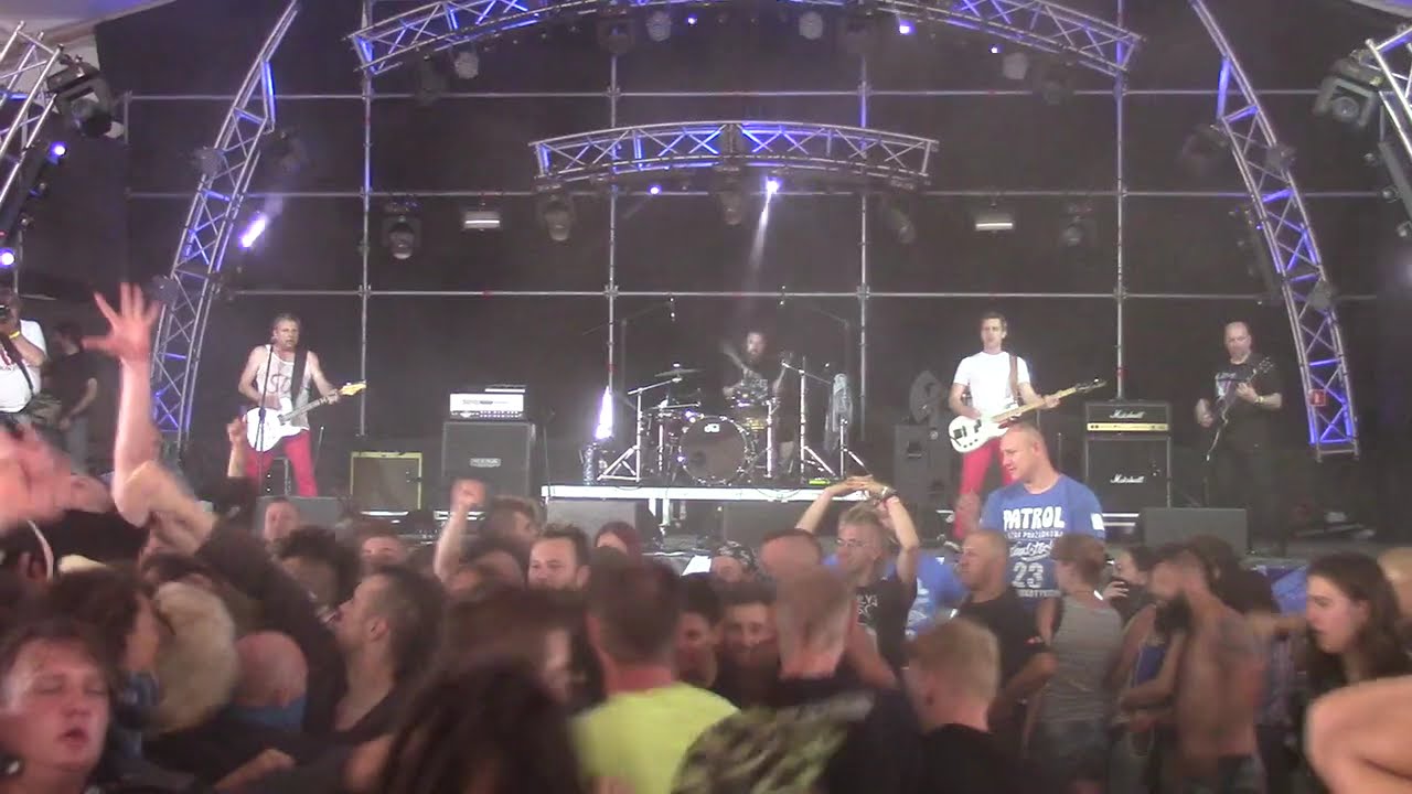 Zwłoki - Za moimi drzwiami (Przystanek #Woodstock2017) [HD]