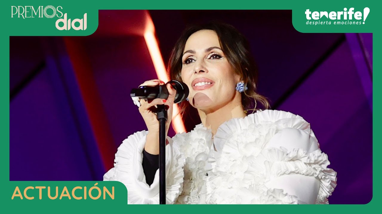 MAL&Uacute; - Ausente + Ahora t&uacute; con Luis Fonsi (en directo) | Premios Dial 2024