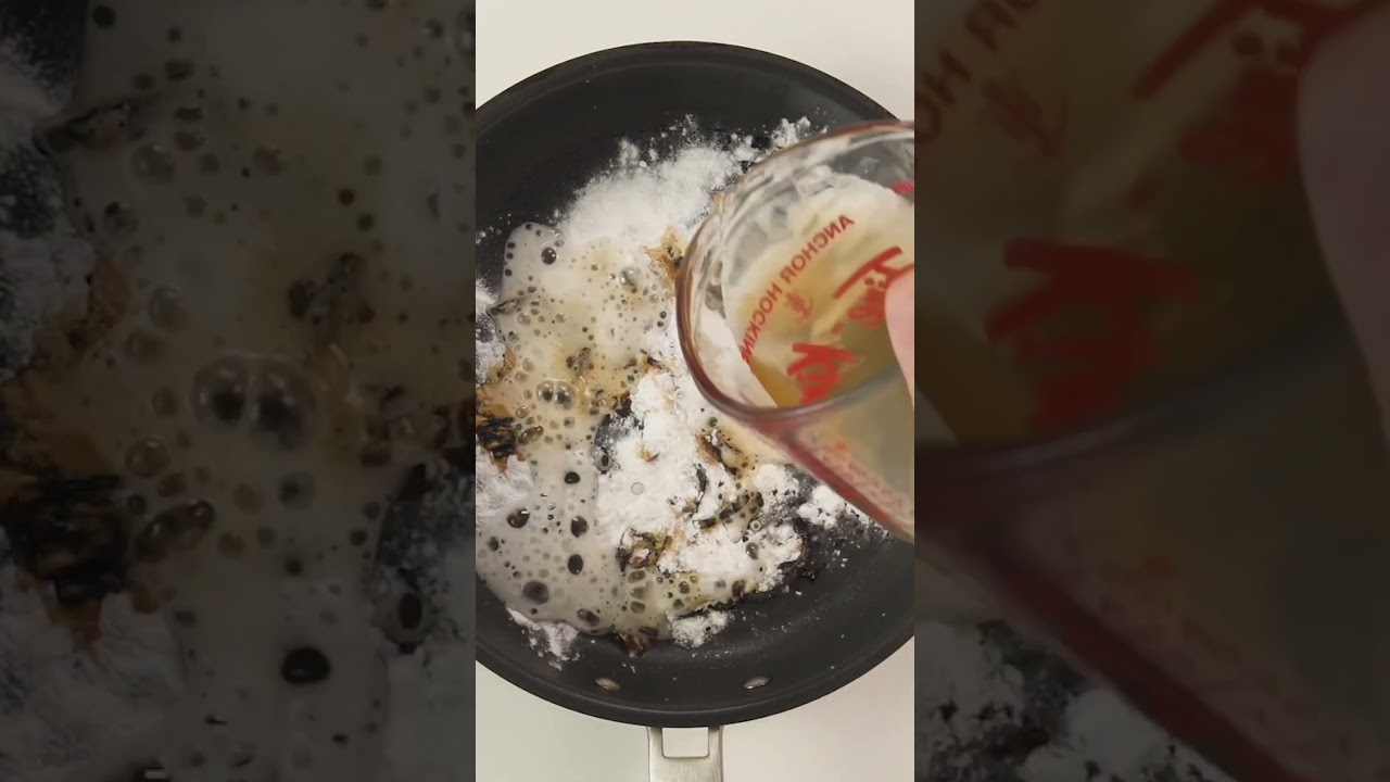 Лайфхак по очистке пригоревших кастрюль