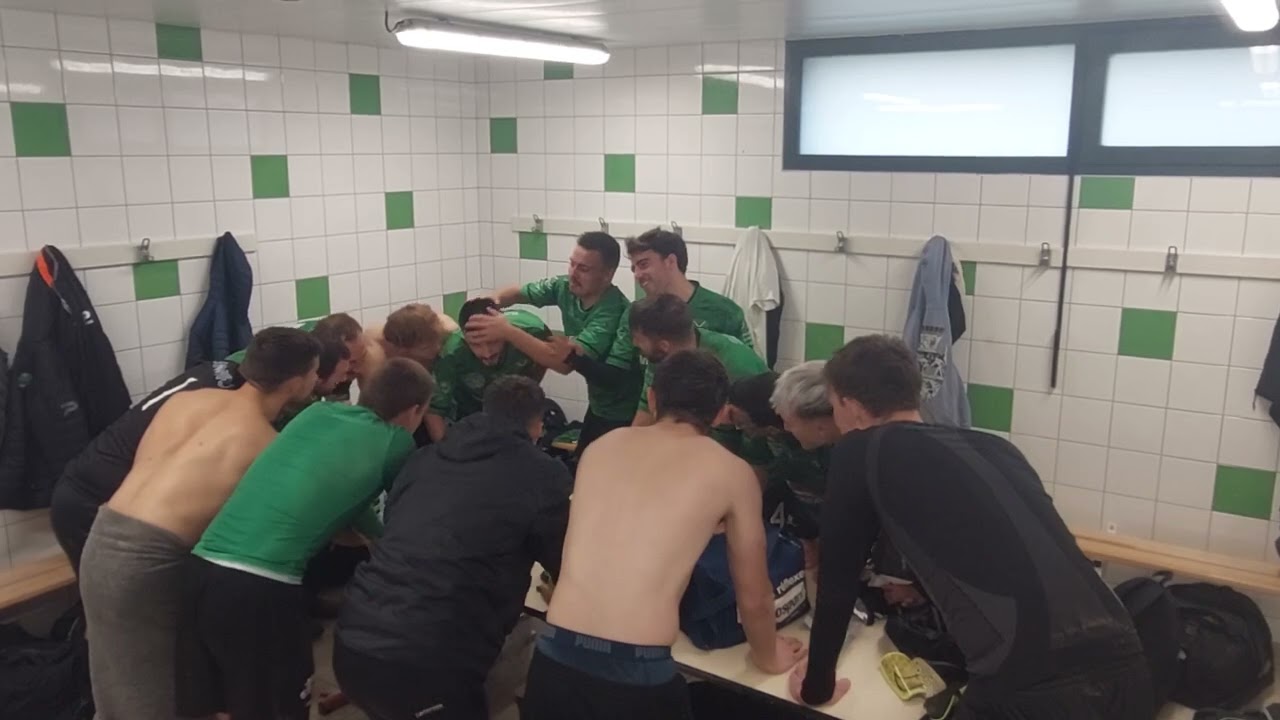 Les vestiaires de la A après la victoire 7-0 face à Callac en coupe Ange Lemée