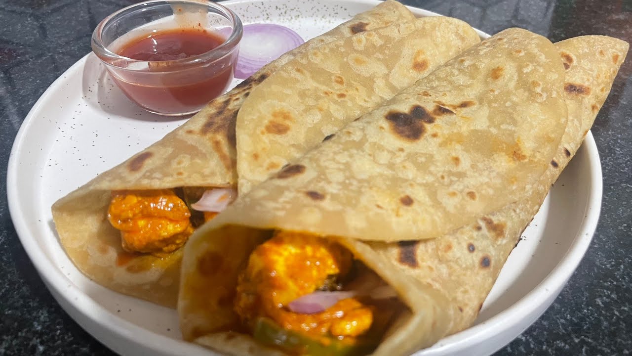 స్ట్రీట్ స్టైల్ పన్నీర్ రోల్|Street style Panner Roll #paneer #streetfood 
