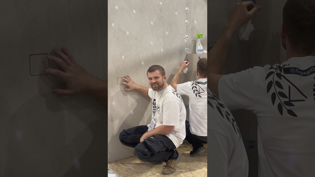 Выпиливаю кнопку выключателя на выставке YugBuild #tilework #плиточниккраснодар #tiles