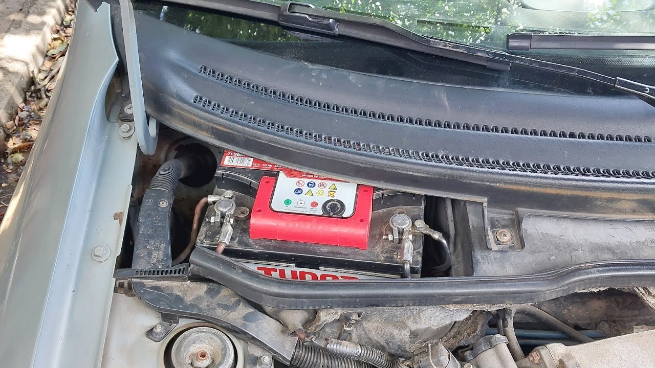 Como substituir a bateria do corsa. 