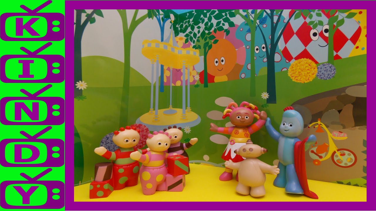 In The Night Garden Toys with play mat. Igglepiggle, Upsy Daisy. Makka Pakka, Tombliboos.