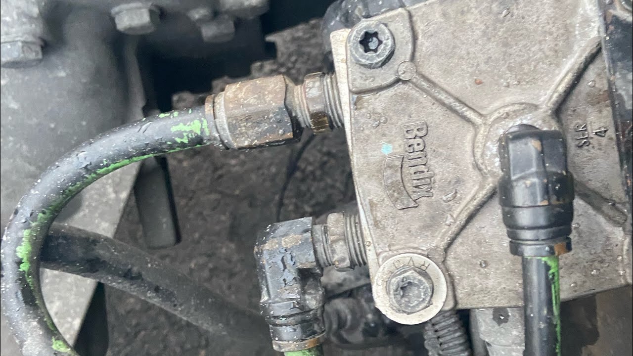 Replacing/ rebuilding the Air brake Relay valve and visiting and Miami star