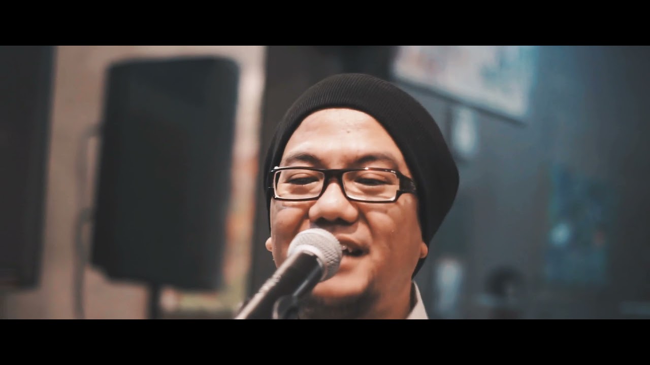 Dewa 19 - Kita Tidak Sedang Bercinta Lagi (cover)...