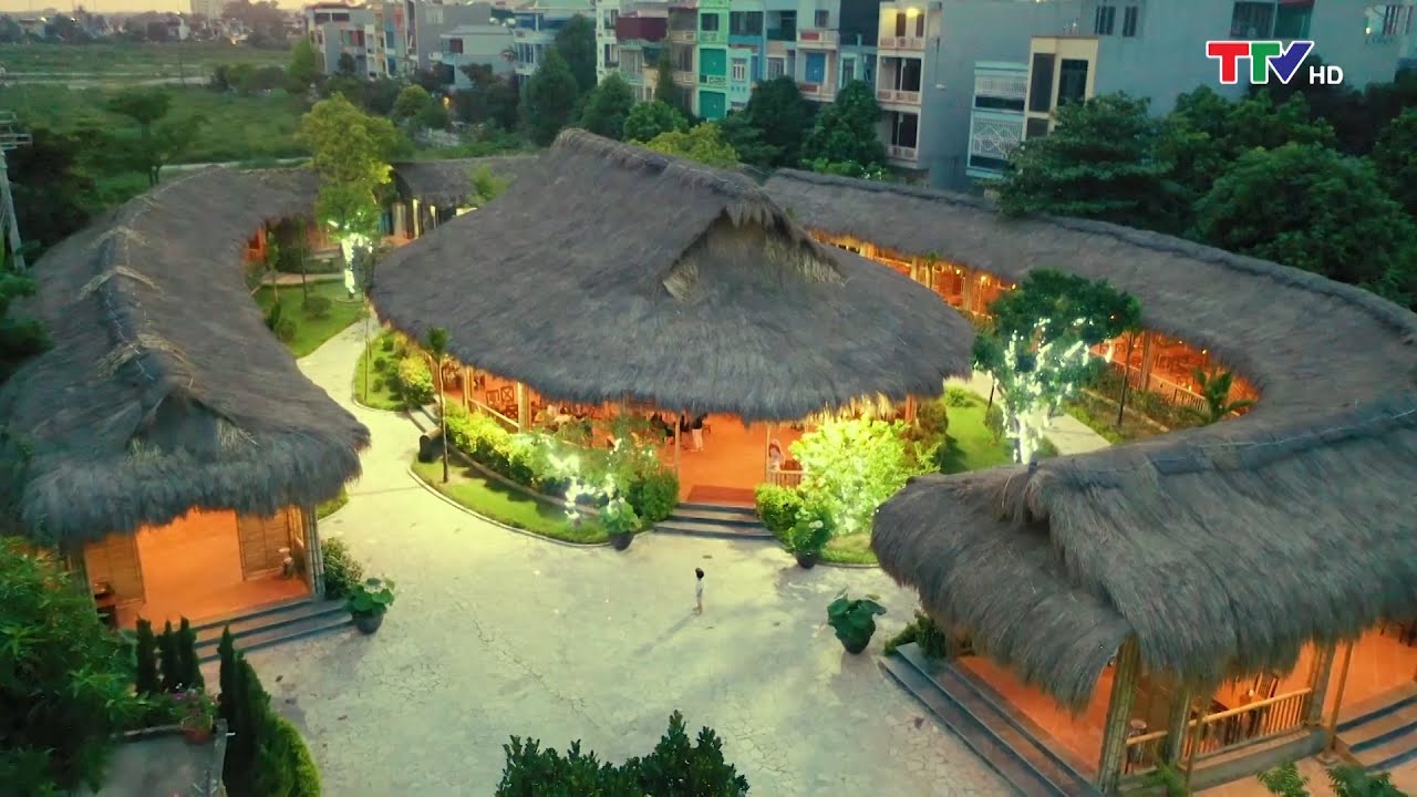 Thưởng thức bánh Huế, mì Quảng tại Nhà hàng Bánh Việt | Cẩm nang Gia đình 4.0 - Số 43
