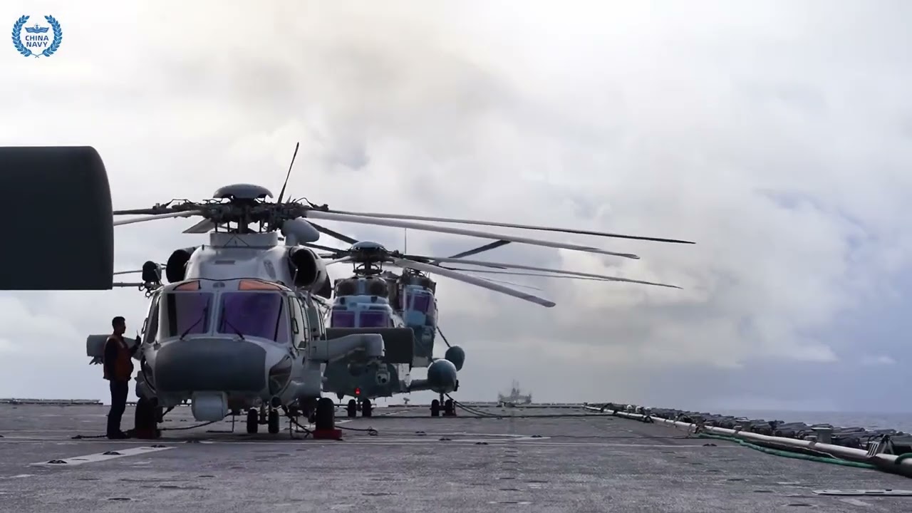 【中国海军海南舰实战化训练】[Chinese PLA navy Hainan Task Group Conducts Combat-oriented Training]