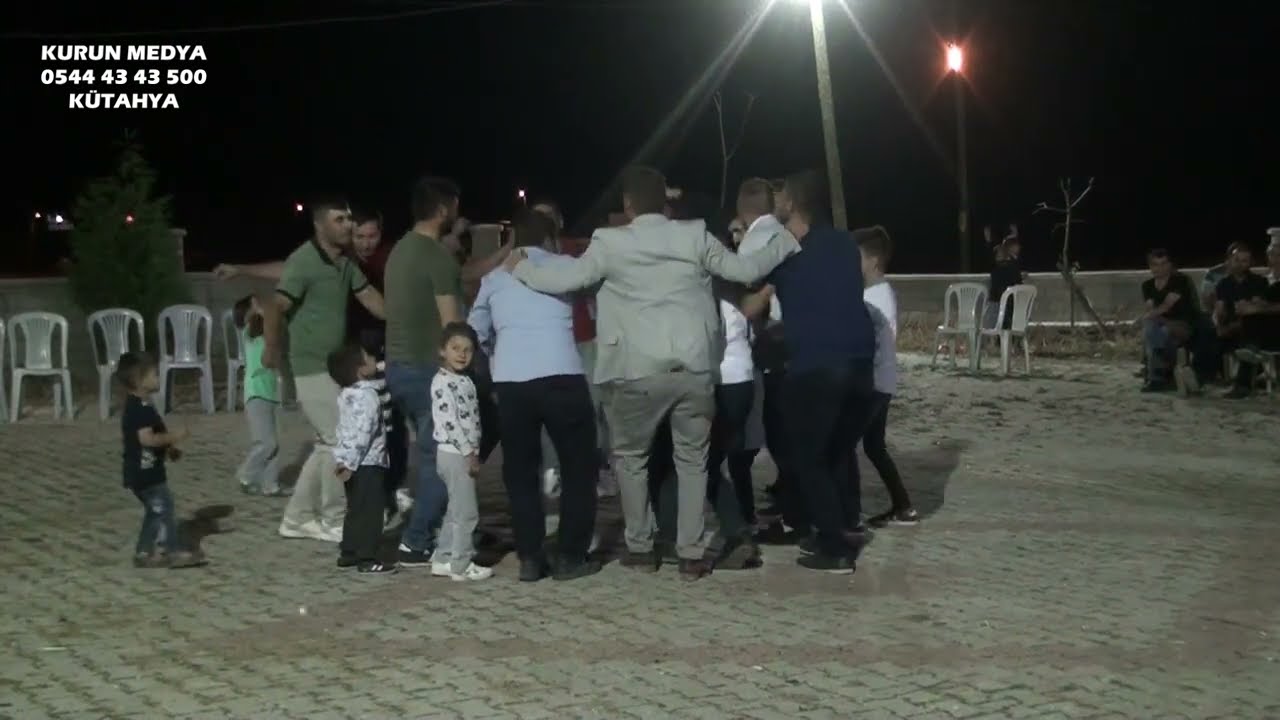 İSAKÖY  GENÇLERİ MURAT ÖZER LE COŞTU