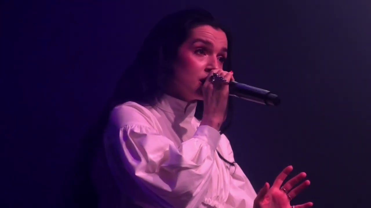 Poppy - They’re all around us (Live) - Festival Hall Melbourne 2025