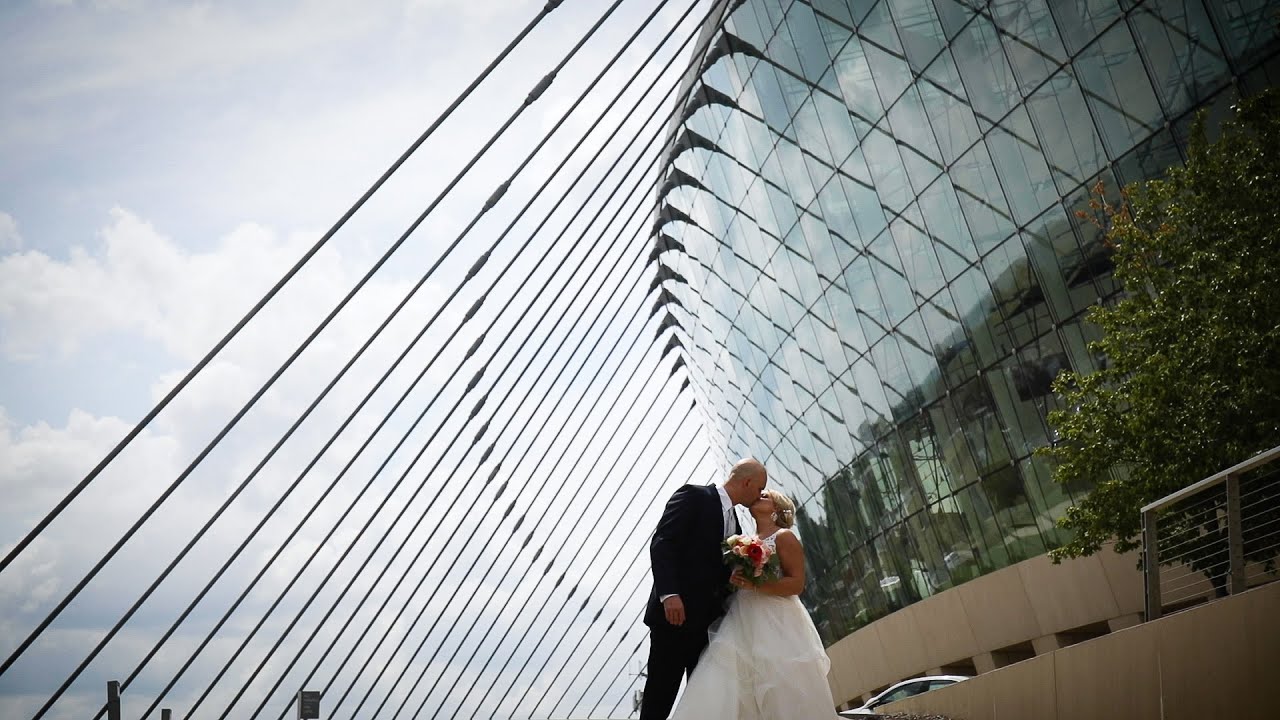 Samantha + Jonathan: Kansas City Wedding Day Highlights