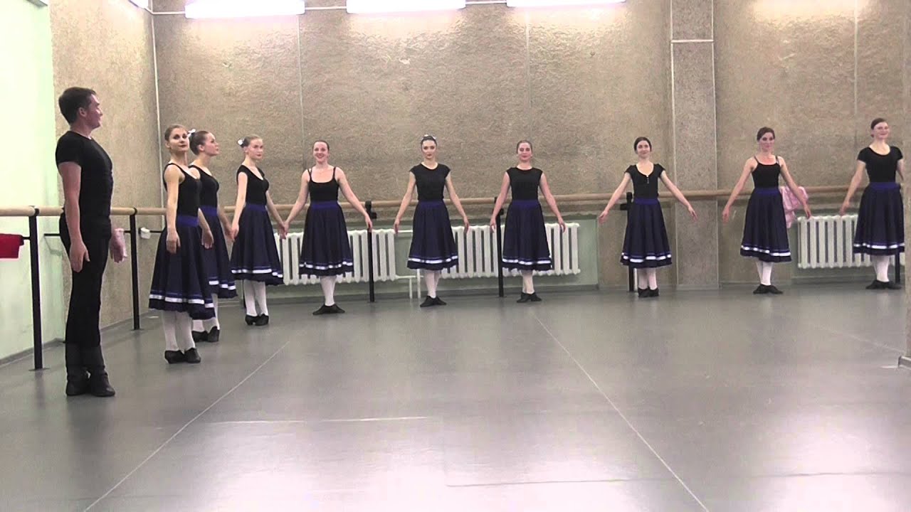 Народно-сценічний танець ХМ-13  (2 семестр)