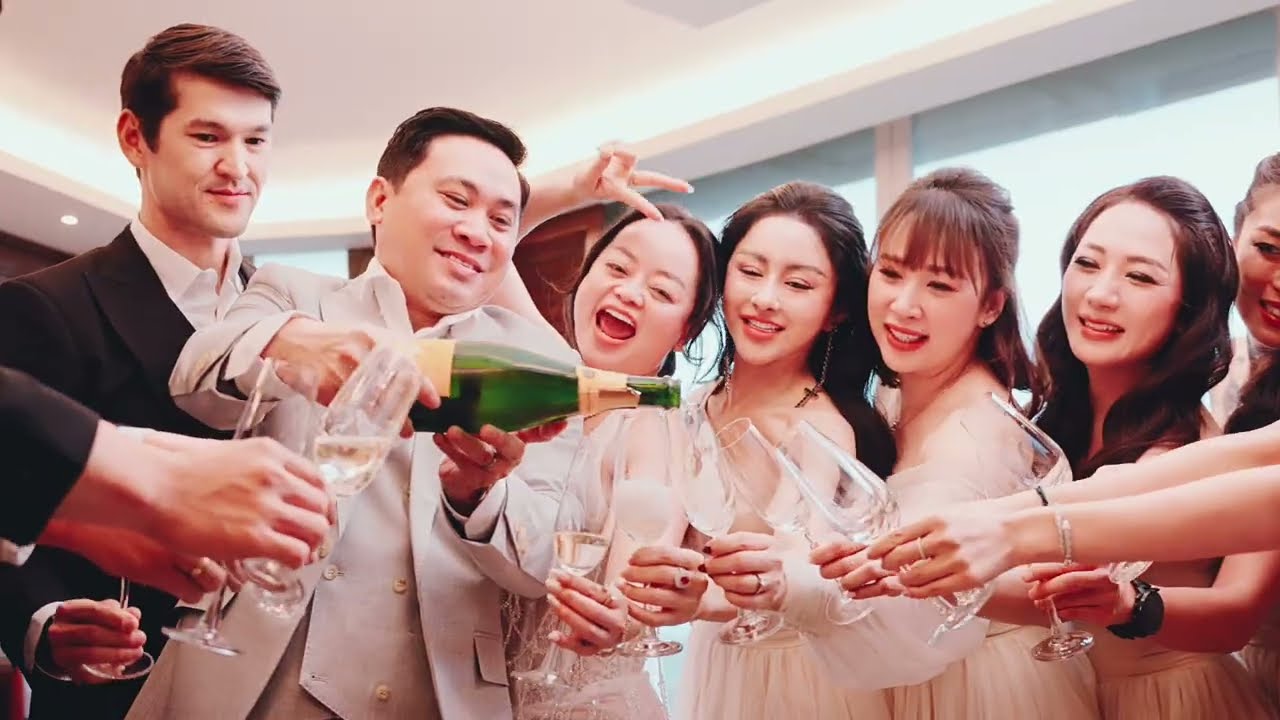 TƯỜNG VY & BẢO ANH