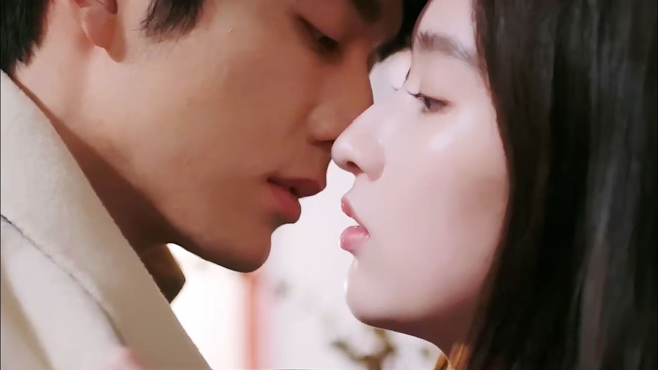 🌟Childhood sweethearts almost accidentally kissed during a playful argument?!#love #drama