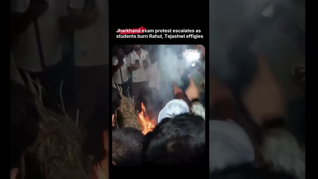 JPSC-JSSC Row: Protesters Burn Rahul Gandhi, Tejashwi Effigies #shorts #viralvideo #jharkhandprotest