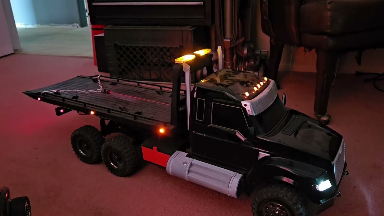 TRX6 Flatbed Hauler W/1:10 Rod Shop rollback kit 