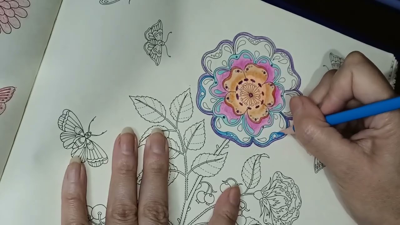 Flor do livro Jardim Secreto #jardimsecreto #pintura #vaiprafycaramba 
